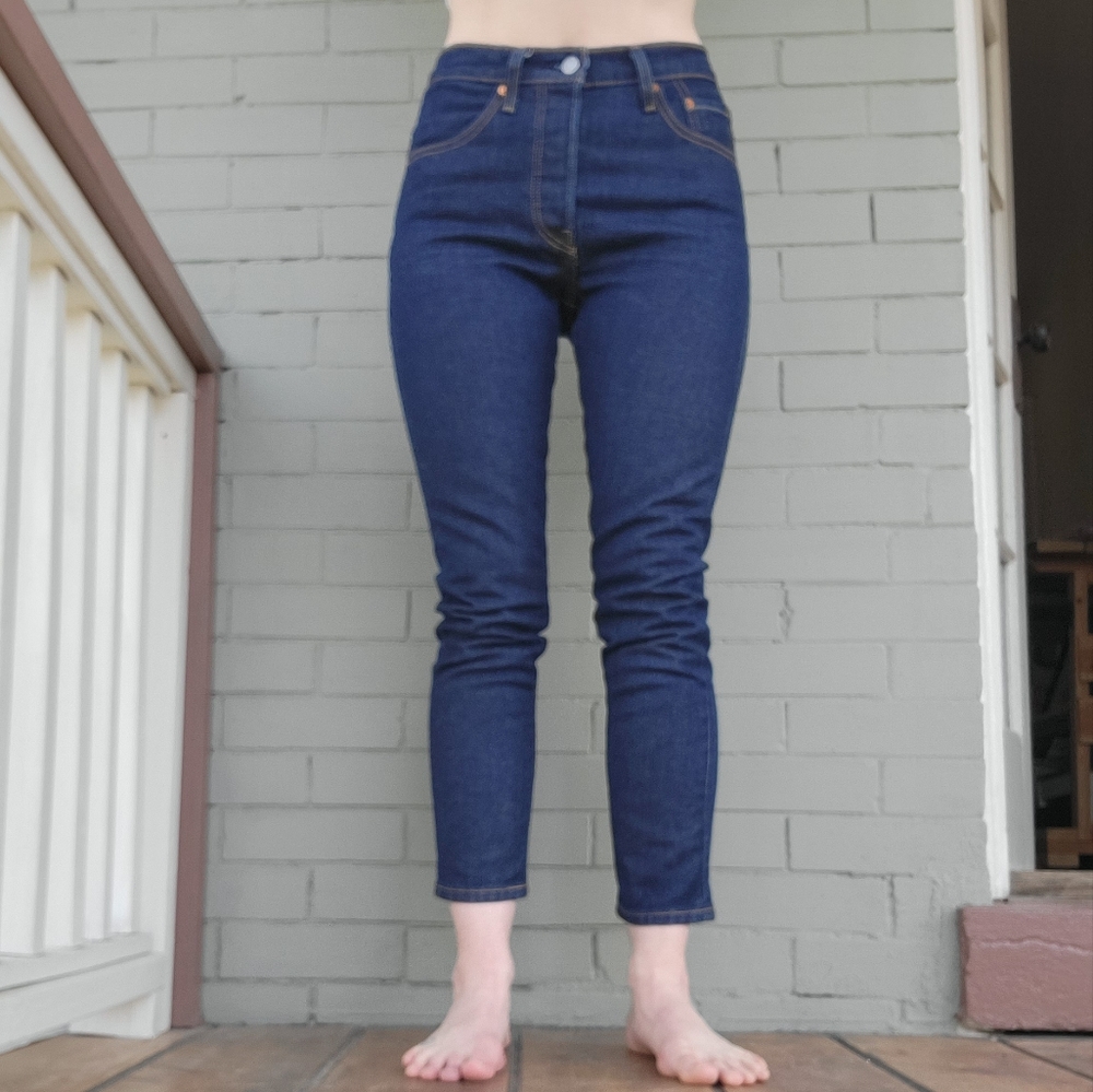 Levi's - Picture 3 of 4